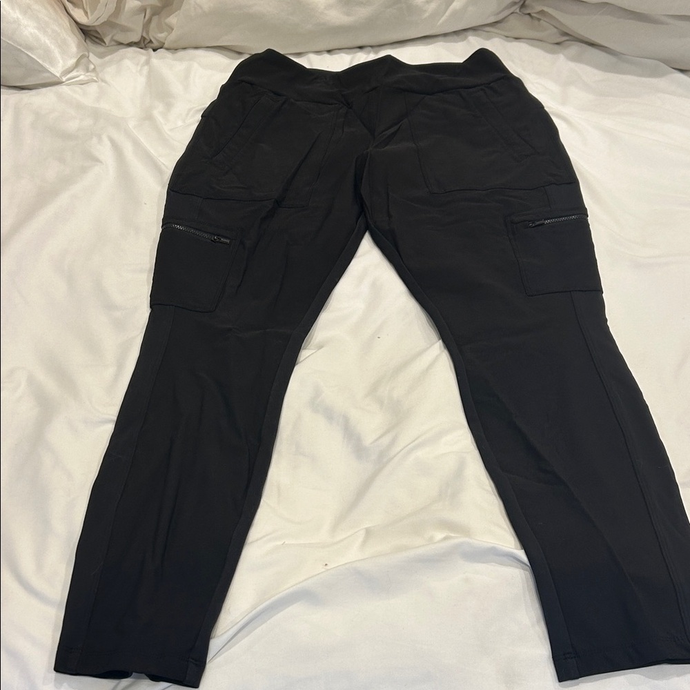 Athleta Women’s  Black Cargo Pants